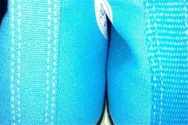 匡威1970黑標和三星標的區(qū)別 有這些不同 匡威1970黑標和三星標的區(qū)別 有這些不同