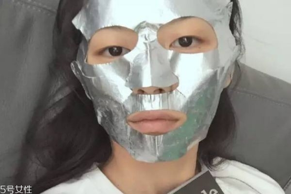 鋼鐵俠面膜敷多長時(shí)間 鋼鐵俠面膜的平價(jià)替代 鋼鐵俠面膜敷多長時(shí)間 鋼鐵俠面膜的平價(jià)替代