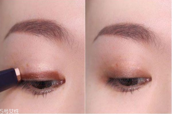 雙色眼影棒要怎么用 雙色眼影棒畫法步驟 雙色眼影棒要怎么用 雙色眼影棒畫法步驟