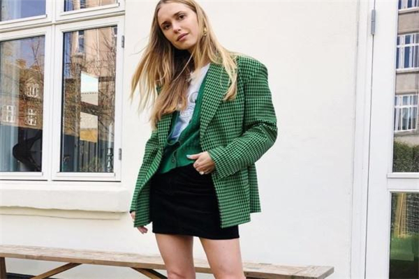 針織開衫如何搭配 開春必備單品 針織開衫如何搭配 開春必備單品