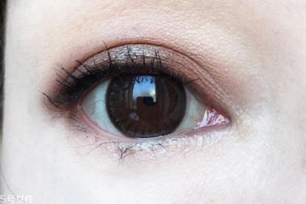 colourpop眼影盤brown sugar試色 colourpop眼影盤 colourpop眼影盤brown sugar試色 colourpop眼影盤