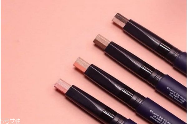 雙色眼影怎么畫(huà) 教你雙色眼影畫(huà)法