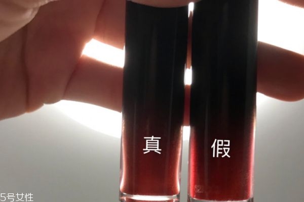 阿瑪尼500真假 阿瑪尼黑管500真假辨別 阿瑪尼500真假 阿瑪尼黑管500真假辨別