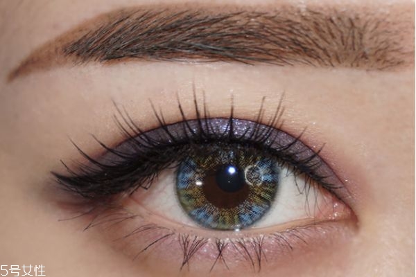 藍(lán)紫色眼影畫(huà)法 藍(lán)紫色日常眼影畫(huà)法 藍(lán)紫色眼影畫(huà)法 藍(lán)紫色日常眼影畫(huà)法