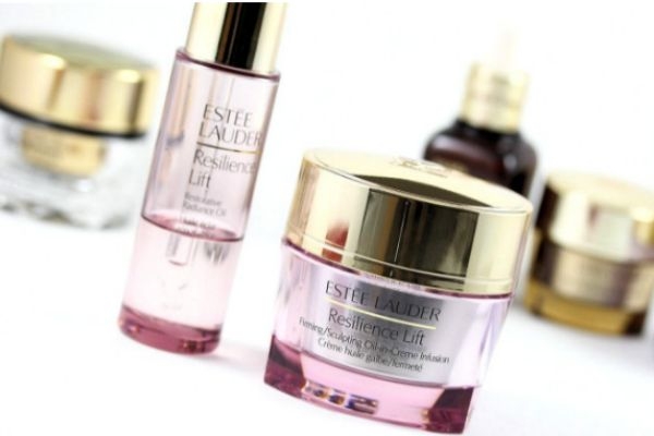 雅詩蘭黛彈性緊實(shí)系列適合年齡 雅詩蘭黛彈性緊實(shí)介紹 雅詩蘭黛彈性緊實(shí)系列適合年齡 雅詩蘭黛彈性緊實(shí)介紹