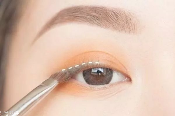 春夏浪漫約會妝教程 春夏清透日常眼妝教程 春夏浪漫約會妝教程 春夏清透日常眼妝教程