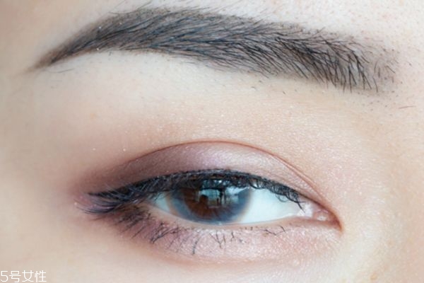 lunasol雙色眼影盤有哪些顏色 lunasol雙色眼影畫法 lunasol雙色眼影盤有哪些顏色 lunasol雙色眼影畫法