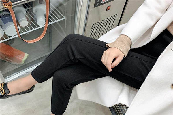 毛呢褲子粘毛怎么辦 去毛方法推薦 毛呢褲子粘毛怎么辦 去毛方法推薦