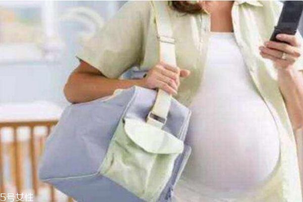 冬季生孩子需要準(zhǔn)備什么東西 冬季生孩子需要準(zhǔn)備什么東西