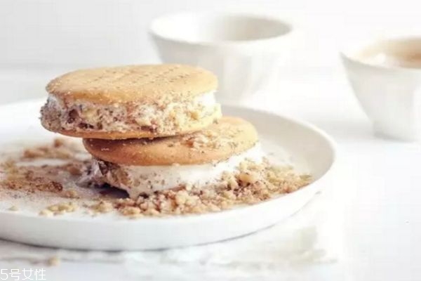 2015即將過去,你學(xué)會珍惜了么 2015即將過去,你學(xué)會珍惜了么