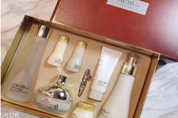 春季補水用什么 春季必備的補水套裝 春季補水用什么 春季必備的補水套裝