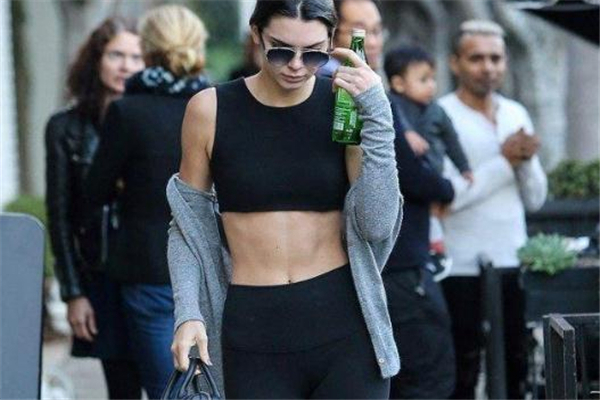 運動內(nèi)衣多長時間洗一次 運動后一定要洗 運動內(nèi)衣多長時間洗一次 運動后一定要洗