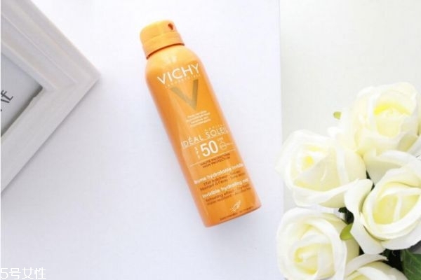 化妝脖子上噴的是什么 美白防曬噴霧 化妝脖子上噴的是什么 美白防曬噴霧
