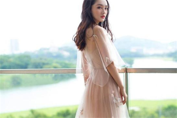 紗裙破了洞怎么補(bǔ) 紗裙破洞巧補(bǔ)方法 紗裙破了洞怎么補(bǔ) 紗裙破洞巧補(bǔ)方法