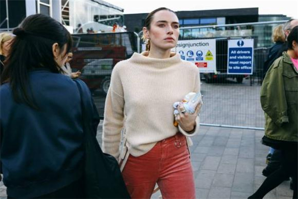 燕麥色是冷色還是暖色 偏暖色系 燕麥色是冷色還是暖色 偏暖色系