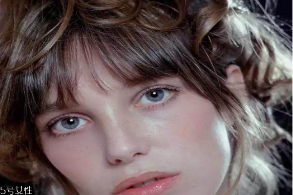 法式劉海適合什么人 法式劉海發(fā)型圖片 法式劉海適合什么人 法式劉海發(fā)型圖片