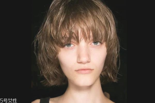 法式劉海怎么卷 法式劉海怎么打理 法式劉海怎么卷 法式劉海怎么打理