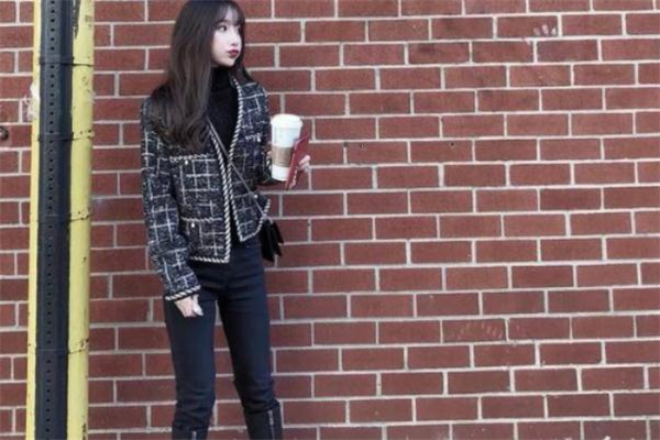 小香風(fēng)外套適合多大年齡 優(yōu)雅美麗的象征 小香風(fēng)外套適合多大年齡 優(yōu)雅美麗的象征