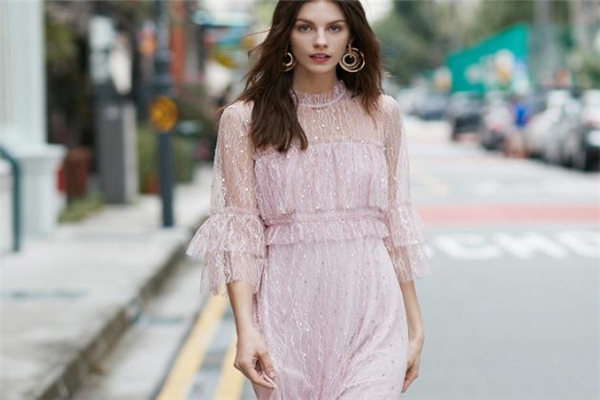 蕾絲裙縮水了怎么辦 熨燙拉伸恢復(fù) 蕾絲裙縮水了怎么辦 熨燙拉伸恢復(fù)