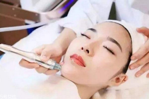 小氣泡美容多少錢一次 小氣泡的功效與作用 小氣泡美容多少錢一次 小氣泡的功效與作用