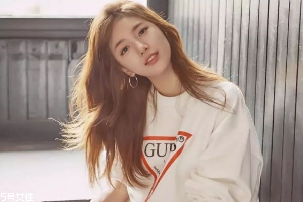 雞蛋護(hù)發(fā)的方法 雞蛋護(hù)發(fā)的方法