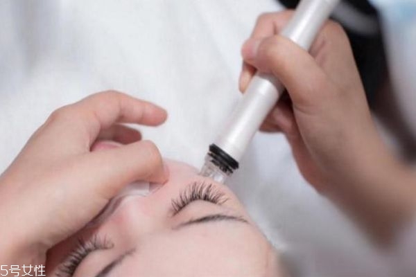 小氣泡美容多少錢(qián)一次 小氣泡的功效與作用 小氣泡美容多少錢(qián)一次 小氣泡的功效與作用