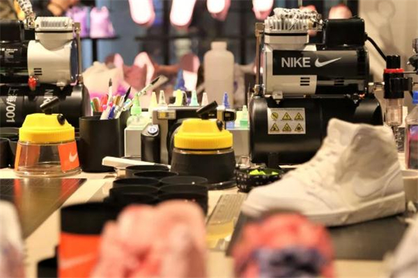 上海耐克001定制價(jià)格 官方球鞋浸染