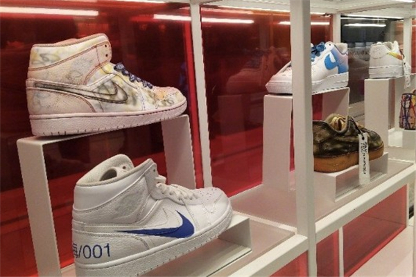 上海耐克001有aj1嗎 獨一無二的定制服務