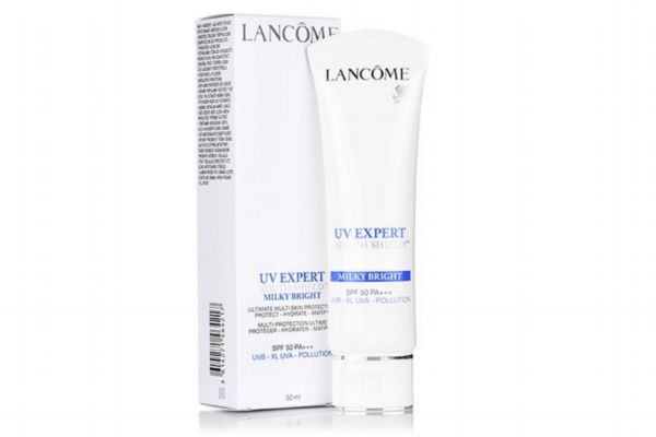 安耐曬和科顏氏防曬哪個好 臉部日常防曬推薦 安耐曬和科顏氏防曬哪個好 臉部日常防曬推薦