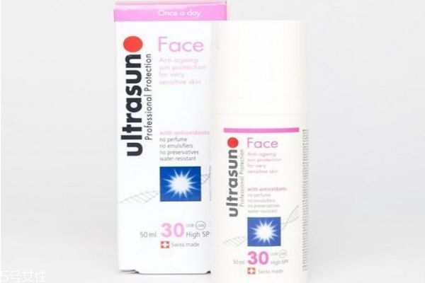 安耐曬和科顏氏防曬哪個好 臉部日常防曬推薦 安耐曬和科顏氏防曬哪個好 臉部日常防曬推薦