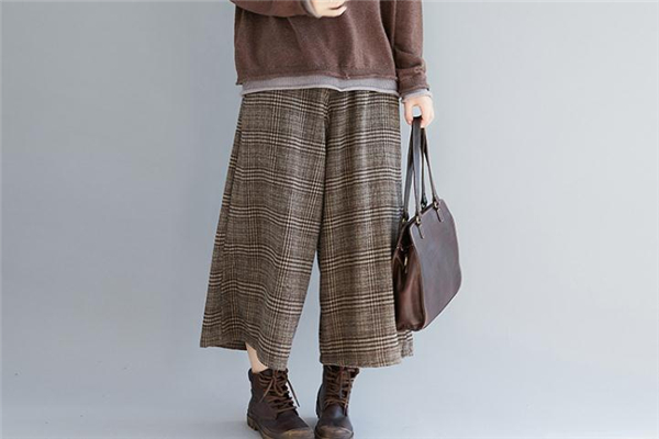 2019年流行什么闊腿褲 穿出大長(zhǎng)腿 2019年流行什么闊腿褲 穿出大長(zhǎng)腿