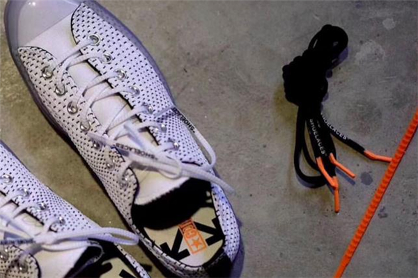 匡威聯(lián)名off white3代諜照 off white最新聯(lián)名曝光 匡威聯(lián)名off white3代諜照 off white最新聯(lián)名曝光