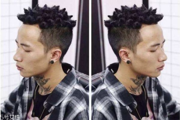 黑人燙適合什么臉型 黑人燙發(fā)型圖片 黑人燙適合什么臉型 黑人燙發(fā)型圖片