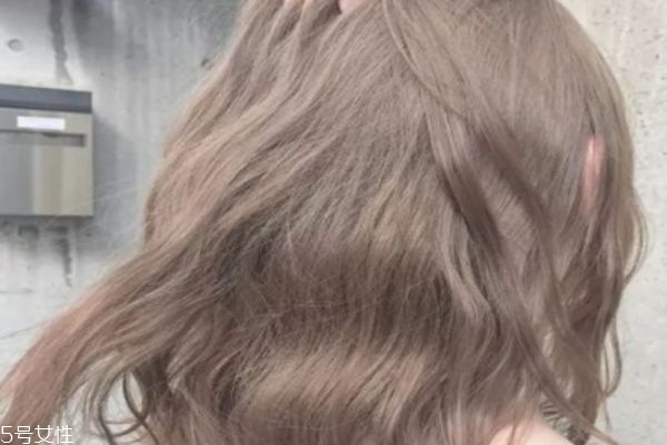 黃皮膚適合染什么顏色 皮膚黃染什么顏色顯白 黃皮膚適合染什么顏色 皮膚黃染什么顏色顯白