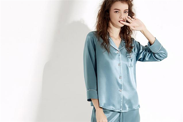 真絲睡衣起球正常嗎 看起球嚴(yán)重程度 真絲睡衣起球正常嗎 看起球嚴(yán)重程度