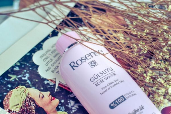 玫瑰水用完要洗嗎 玫瑰水怎么用 玫瑰水用完要洗嗎 玫瑰水怎么用