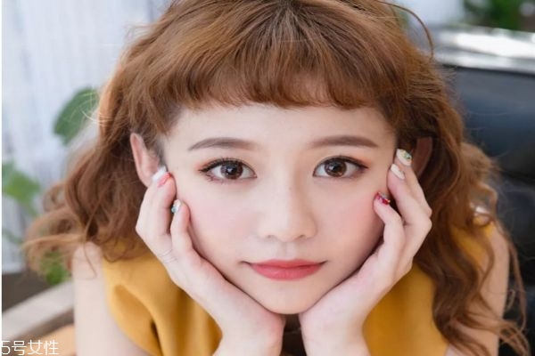 眉上劉海怎么剪好看 眉上劉海適合什么臉型 眉上劉海怎么剪好看 眉上劉海適合什么臉型