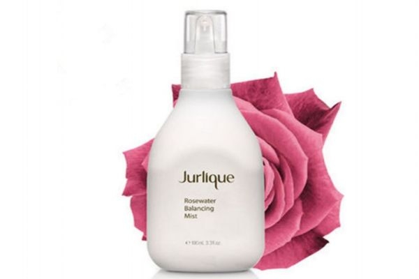 玫瑰水用完要洗嗎 玫瑰水怎么用 玫瑰水用完要洗嗎 玫瑰水怎么用