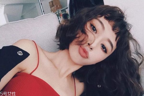 眉上劉海怎么剪好看 眉上劉海適合什么臉型 眉上劉海怎么剪好看 眉上劉海適合什么臉型