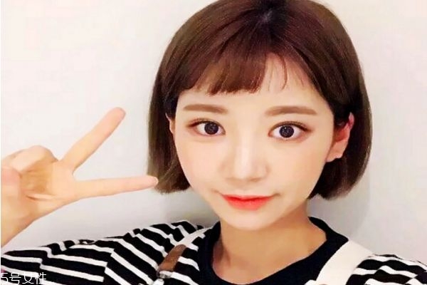 眉上劉海怎么剪好看 眉上劉海適合什么臉型 眉上劉海怎么剪好看 眉上劉海適合什么臉型