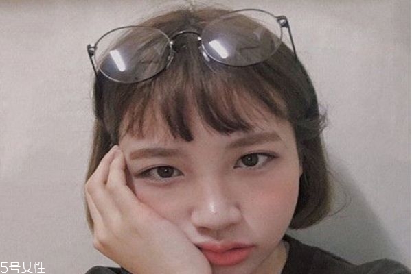 眉上劉海怎么剪好看 眉上劉海適合什么臉型 眉上劉海怎么剪好看 眉上劉海適合什么臉型