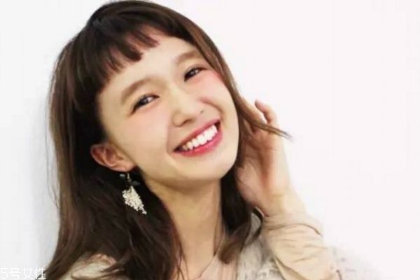 眉上劉海怎么剪好看 眉上劉海適合什么臉型 眉上劉海怎么剪好看 眉上劉海適合什么臉型