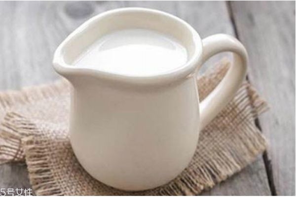 母乳做面膜有什么危害 母乳面膜的功效與作用 母乳做面膜有什么危害 母乳面膜的功效與作用