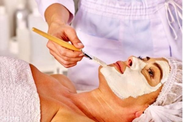 油性皮膚適合用睡眠面膜嗎 自制控油面膜 油性皮膚適合用睡眠面膜嗎 自制控油面膜