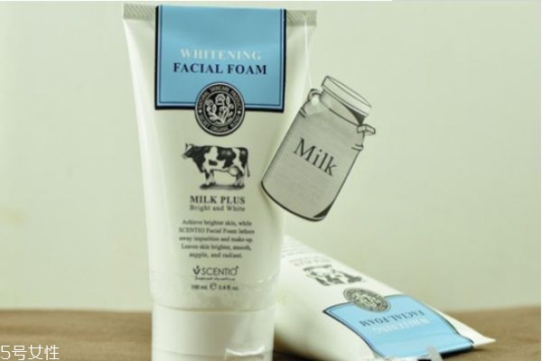 泰國牛奶洗面奶怎么樣 牛奶凈顏嫩膚潔面乳 泰國牛奶洗面奶怎么樣 牛奶凈顏嫩膚潔面乳