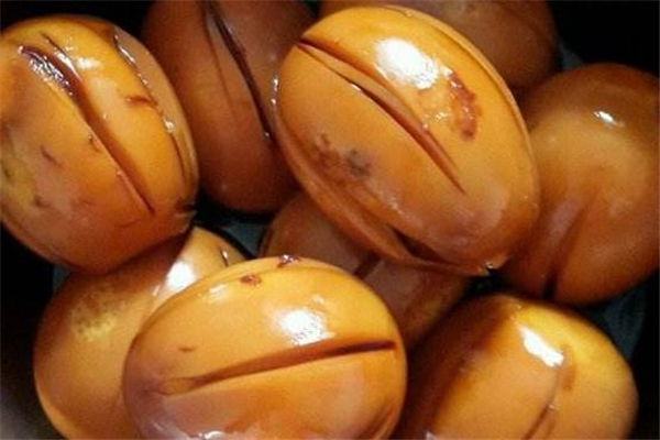 啤酒鹵蛋的做法 簡(jiǎn)單又美味 啤酒鹵蛋的做法 簡(jiǎn)單又美味