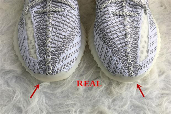yeezy 350滿天星真假對(duì)比 鑒定方法看這里 yeezy 350滿天星真假對(duì)比 鑒定方法看這里