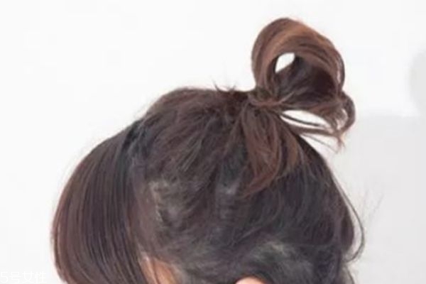 長發(fā)變短發(fā)的步驟 長發(fā)變短發(fā)的步驟