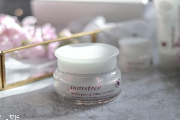 悅詩(shī)風(fēng)吟哪個(gè)系列最好 悅詩(shī)風(fēng)吟水乳推薦 悅詩(shī)風(fēng)吟哪個(gè)系列最好 悅詩(shī)風(fēng)吟水乳推薦