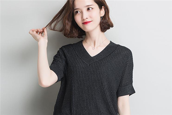 冰絲針織衫怎么搭配 今年最潮穿搭 冰絲針織衫怎么搭配 今年最潮穿搭